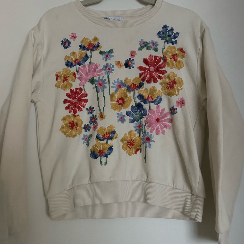 Embroidered bouquet Zara sweater